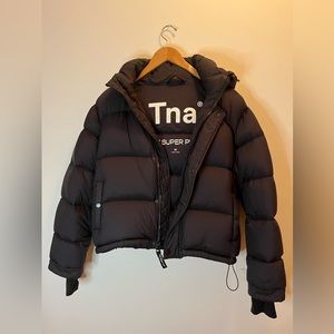 TNA - Super Puff Shorty - Black M